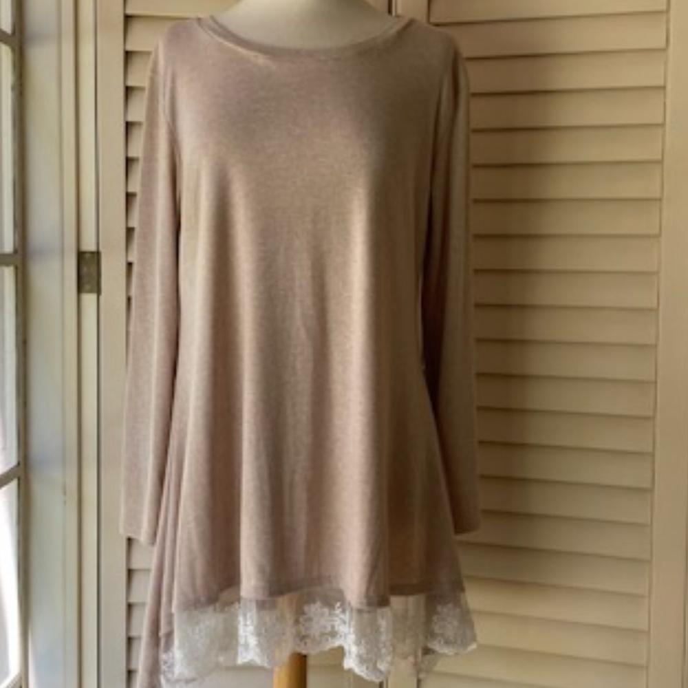 Wekili Lace Trim Tunic Top NWOT